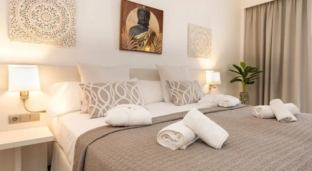 Двухместный номер Deluxe с балконом Hotel Puchet Ibiza