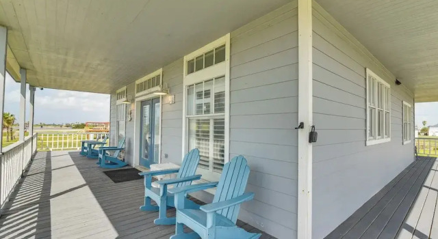 Коттедж Ocean Views: Pet-friendly Surfside Beach Gem