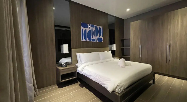 Номер Deluxe с балконом Hotel A and A Quezon City powered by Cocotel