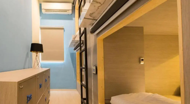 Мужская капсула Lazy Sunday hostel