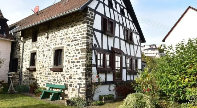 Das Pautzen Haus, Boek Hotel Daun Vulkan Eifel