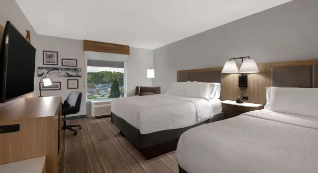 Четырёхместный номер Standard Hampton Inn Easley