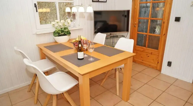 Blockhaus _ ideal bis 4 Personen, Réserver Hôtel Hôtels à Damp avec piscine, Piscine