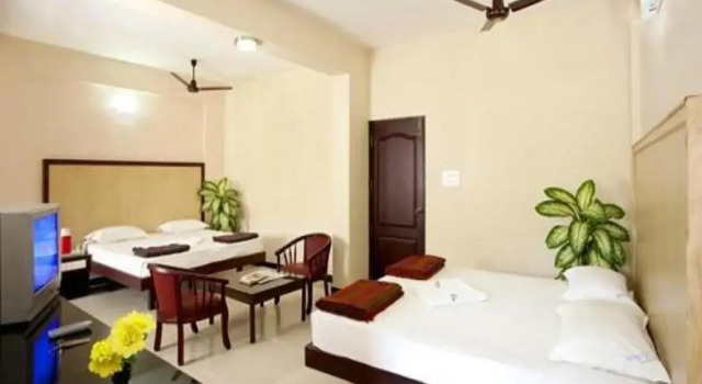 Четырёхместный номер Standard Hotel Subham