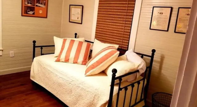 Коттедж Clemson Memorabilia House