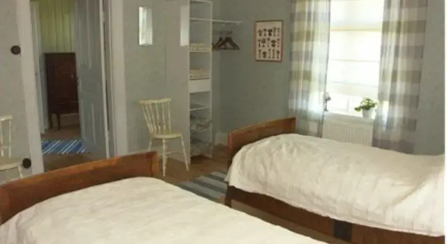 Annas Hus Bed & Breakfast, Забронировать Отель Линдесберг Бергслаген