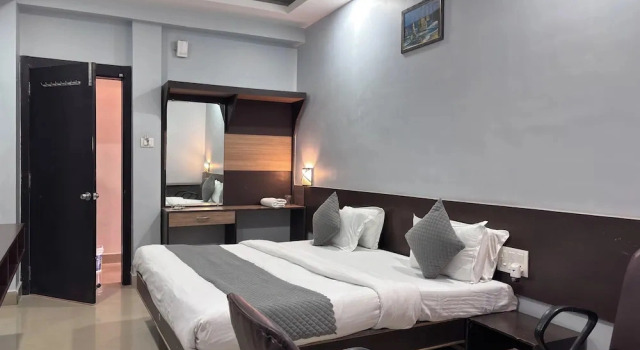 Номер Executive White Pearl - Jabalpur