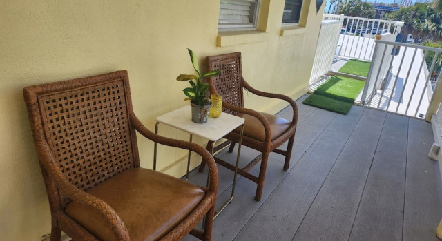 Четырёхместные апартаменты c 1 комнатой Silver Sands Motel