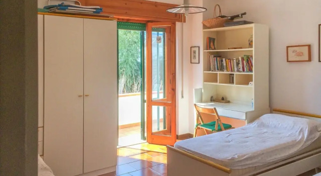 Stunning Home in Manduria With Wifi and 2 Bedrooms, Book Hotel 3-stjernede hoteller i Manduria, 3*