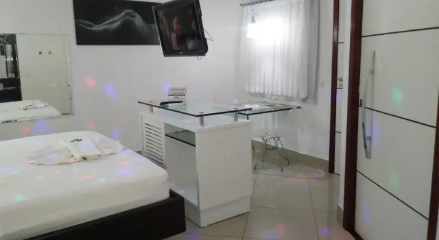 Люкс Ele e Ela Motel