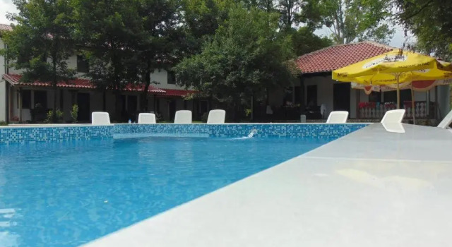 Holiday Park Ranchoto, Prenota Hotel Druzhintsi Bulgaria