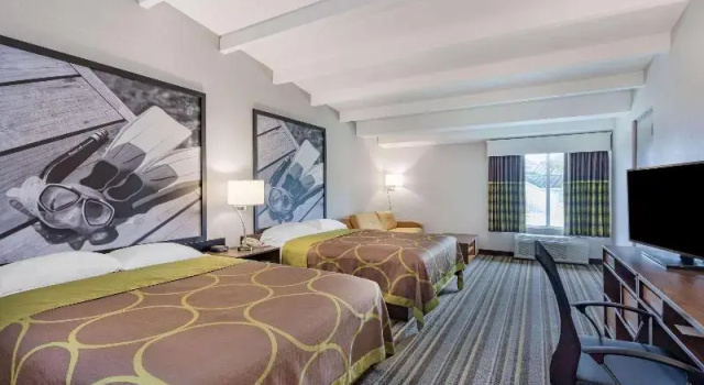 Четырёхместный номер Standard Super 8 by Wyndham Melbourne