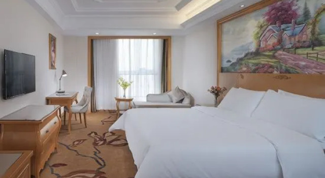 Люкс Superior Vienna International Hotel