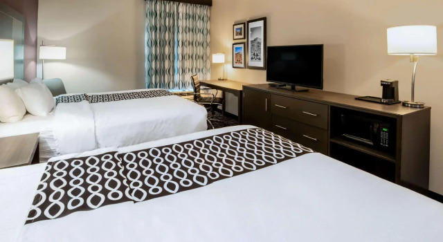 Четырёхместный номер Standard La Quinta by Wyndham Pampa