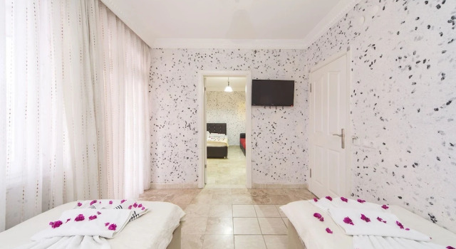 Семейный номер Standard c 1 комнатой с балконом и с видом на море Milano Beach Family Hotel