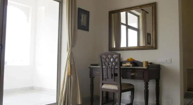 Люкс Royal Akshay Niwas Boutique Hotel By Amantra