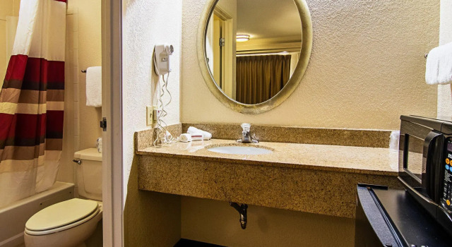 Номер Standard Red Oak Inn Detroit - Southfield