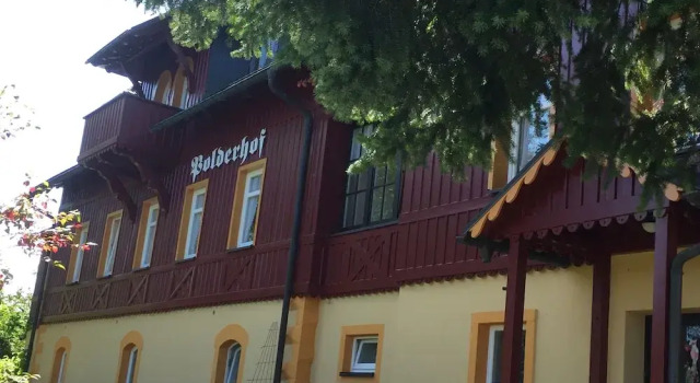 Ferienanlage Zum Silberstollen 2 Häuser am Berg Polderhof und Weißeritzhütte, Забронировать Отель Отели Альтенберг с парковкой, Парковка
