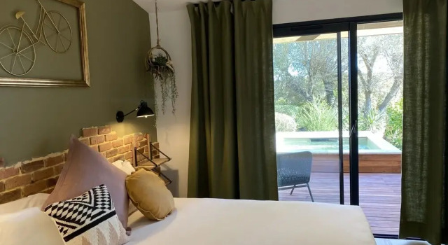 Casarina Village, Varaa Hotelli Bonifacio 