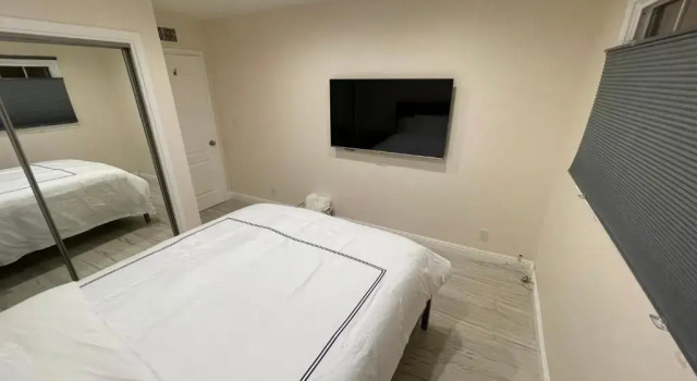 Коттедж Cheerful, Beautifully Remodeled, Modern, Comfortable Home