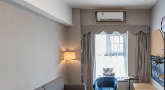 Двухместный люкс Deluxe Imin  Holiday Hotel