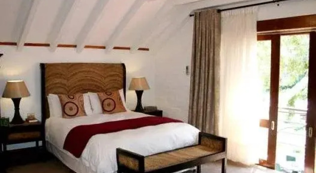 Sandton Lodge Bryanston, Забронировать Отель Бизнес-отели Йоханнесбург, 4* 5*