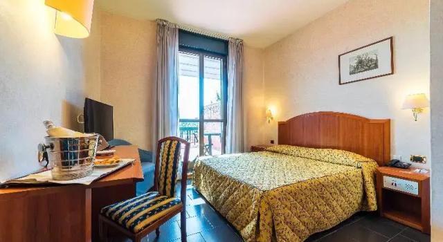 Klassisk  firedobbelt værelse med altan Best Western Garden Hotel