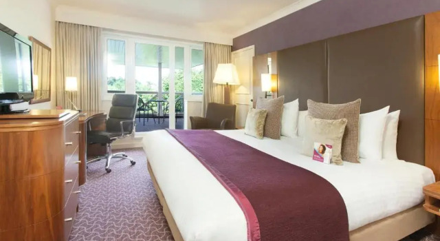 Двухместный номер Executive с балконом Village Hotel Reading
