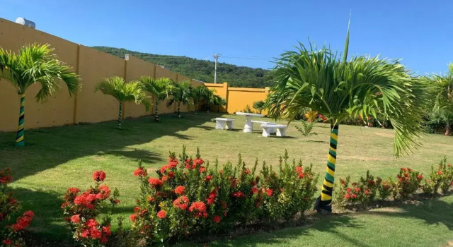 Sasha's Seaside Villa