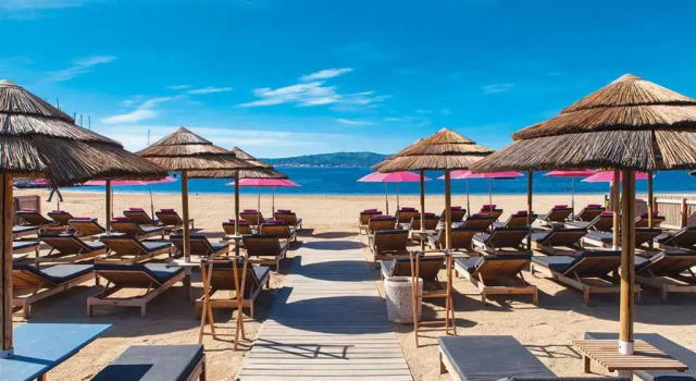 Апартаменты T2 en hypercentre -parking privé-clim-proche plage