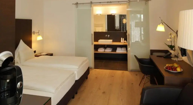 Golfhotel Gut Neuenhof, Забронировать Отель Фрёнденберг Унна