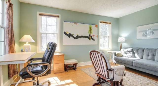 Spacious & Updated Farmhouse in Yellow Springs, Buchen Sie Ferienhaus Yellow Springs USA
