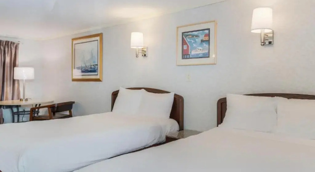 Двухместный номер Deluxe Americas Best Value Inn Hyannis