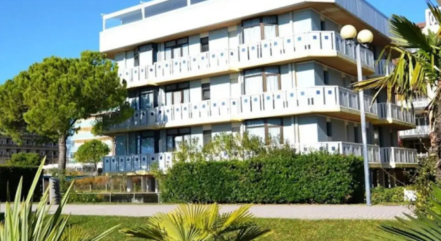Cozy Apartment Facing the sea, Prenota Appartamento Hotel a Veneto con parcheggio, Parcheggio