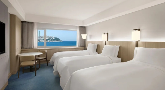 Трёхместный номер Deluxe рядом с пляжем The Westin Josun Busan