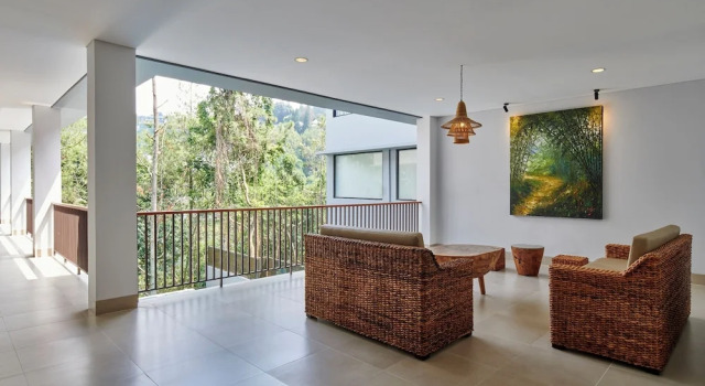 Villa Atsuka Hill View 8BR Vila with Private Heated Pool