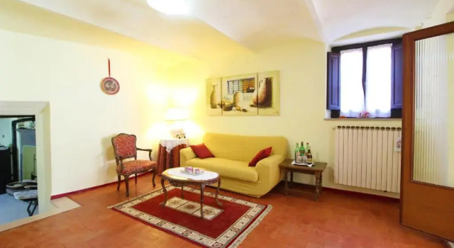 Stunning Private Villa for 4 Guests With Wifi, Private Pool, TV, Veranda, Pets Allowed and Parking, Book Villa Palazzo del Pero Toscana