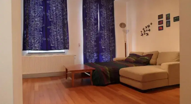 Apartment Tour & Taxis 1, Varaa Huoneisto Hotellit Brussels pysäköinnillä, Pysäköinti