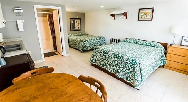Четырёхместный номер Standard Riverwalk Park Inn