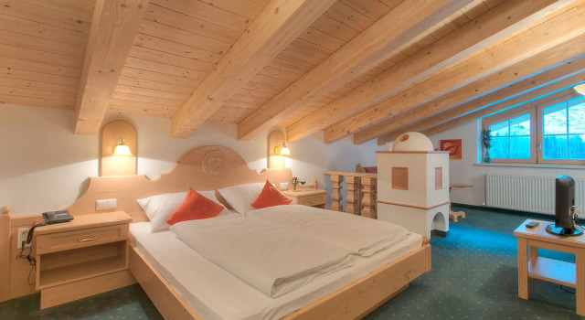 Hotel Garni Europa, Забронировать Отель Отели Санкт-Антон-ам-Арльберг с завтраком, рядом с Горнолыжный подъемник Гампенбан, Завтраки