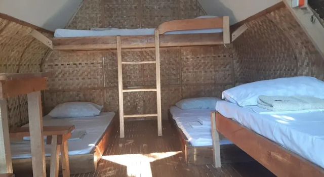 Кровать в общем номере (мужской номер) Coral Canyon Romblon - Hostel