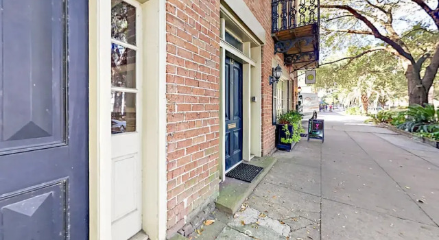 127 E Liberty Townhouse Unit A 1 Bedroom 1.5 Bathroom Townhouse, Rezerwuj Dom wakacyjny Domki letniskowe w Savannah, Domek