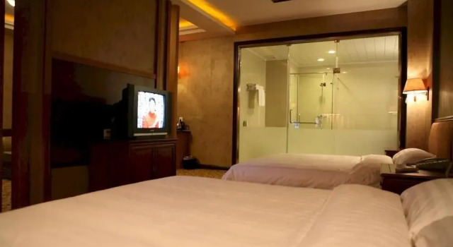 Jinjiang Inn Style Dalian Xianglujiao, Book Hotel Hotels in Liaoning with Parking, Parking