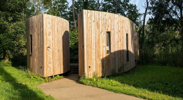 Waterside Luxury Escape, Rezervovat Rekreační dům Vily v Wallonia, Vila