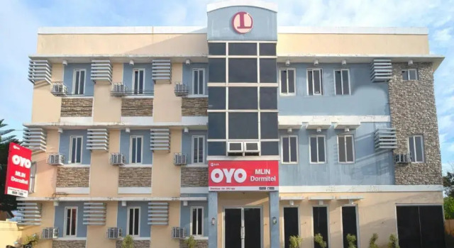 Vaccinated Staff - OYO 525 Mlin Dormitel