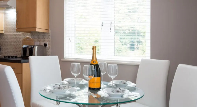 Апартаменты Quiet 2 Bedroom Apartment in Headington, Close to Oxford Hospitals & Brookes University