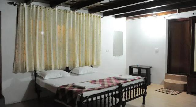 Family Estate Stay Near Murnad, Rezervovat Hotel Kushalnagar 