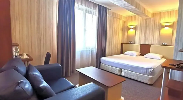 Номер Standard Elate Plaza Hotel