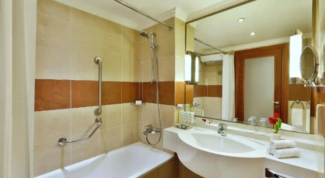 Люкс Crowne Plaza Amman by IHG