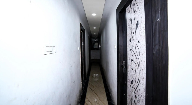OYO 18651 Hotel Sharda